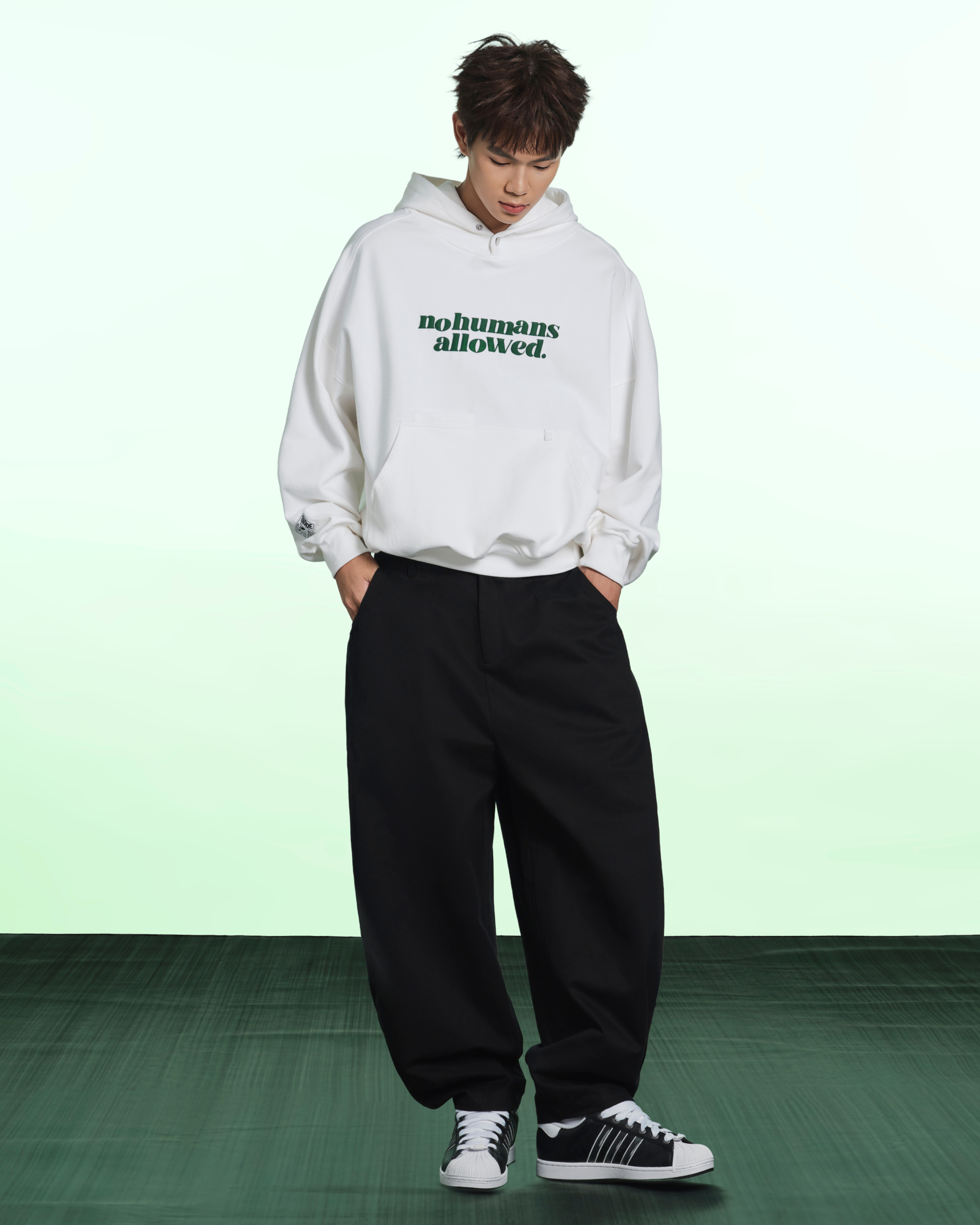 Balloon Fit Khaki Pants